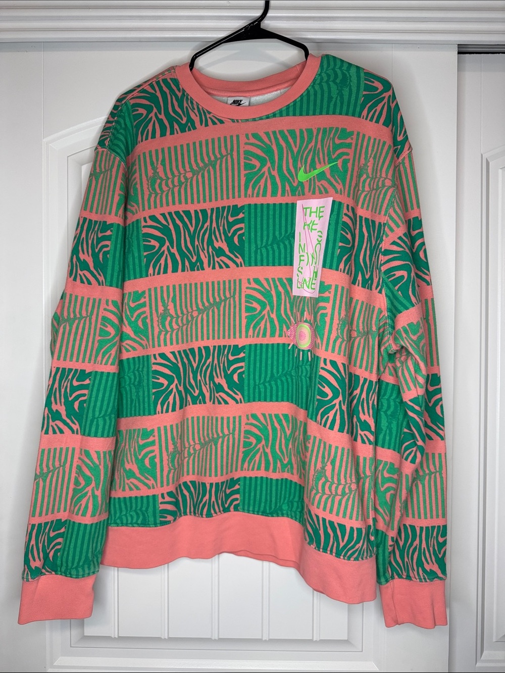 Nike Men’s Pink and Green Zebra-Pattern Crewneck Sweater